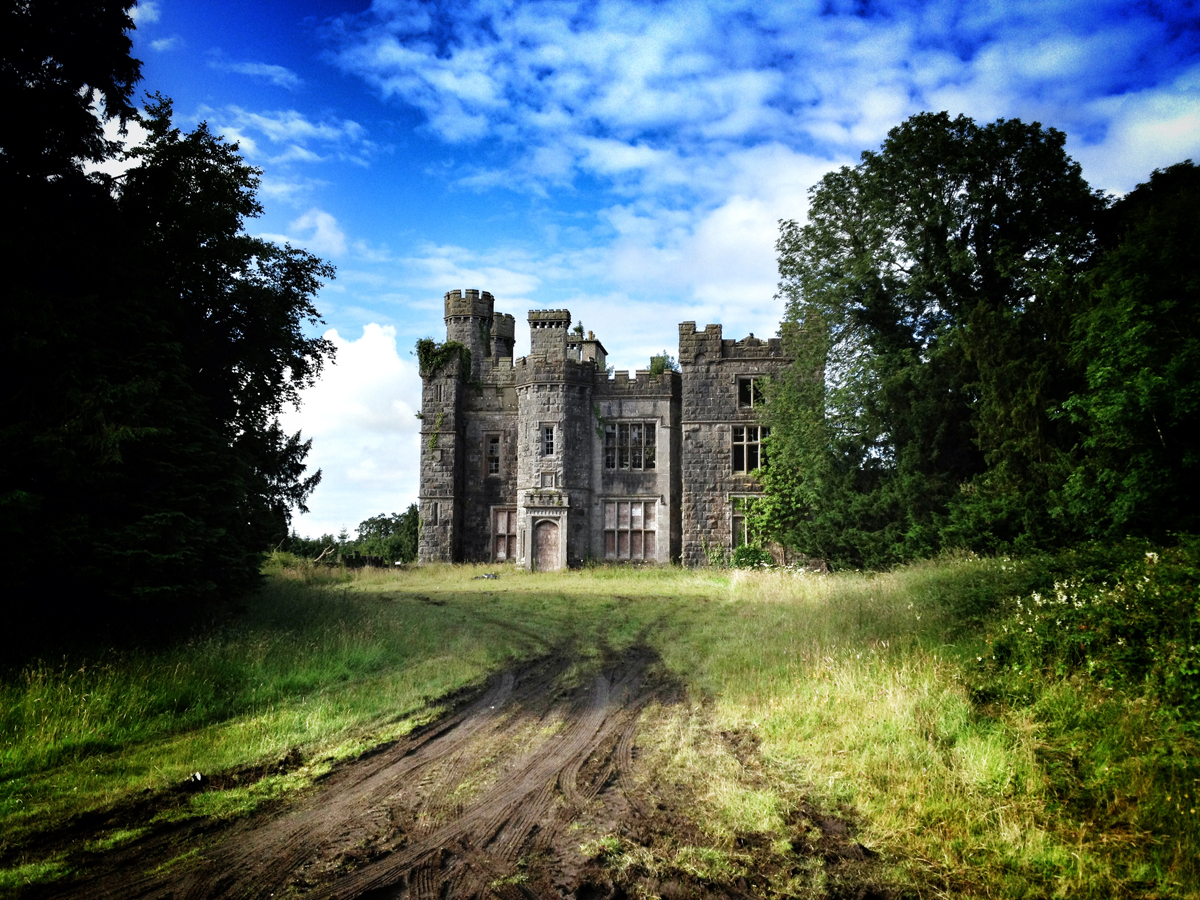 The Remains of Castlesaunderson: Castlesaunderson Demesne, Co Cavan/Fermanagh