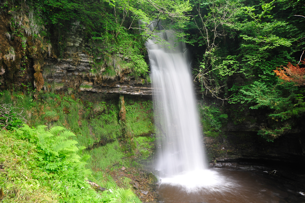 Glencar Waterfall - Photon by Lars Dugaiczyk via Flickr Creative Commons