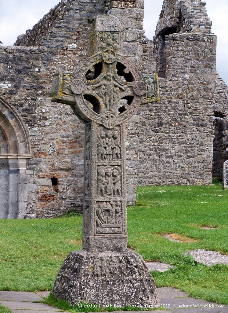 Visiting Clonmacnoise: Clonmacnoise, Co Offally